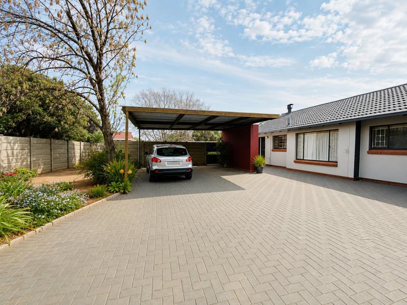 3 Bedroom Property for Sale in Pellissier Free State